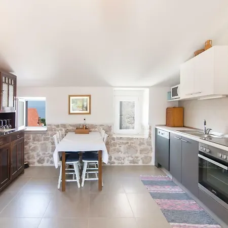 Guest house Ancient House In Modern Style, Sansir
